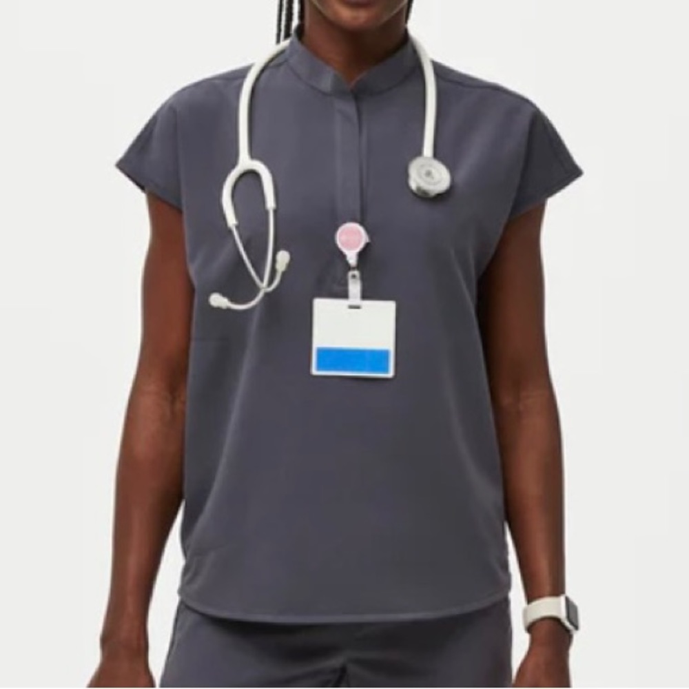 Figs scrub top